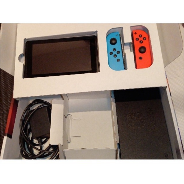新しく着き Nintendo switch 家庭用ゲーム機本体