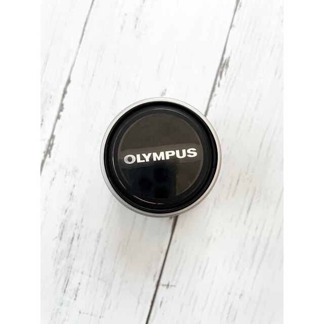 OLYMPUS(オリンパス)のm.zuiko digital 25mm f1.8 単焦点レンズ スマホ/家電/カメラのカメラ(レンズ(単焦点))の商品写真