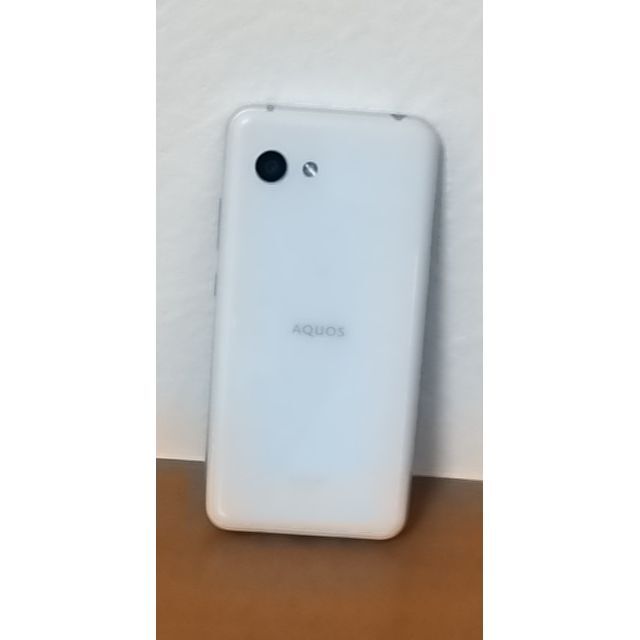 AQUOS(アクオス)の☆AQUOS  R2 ☆SH-M09☆ SIMフリー☆ディープホワイト☆美品☆ スマホ/家電/カメラのスマートフォン/携帯電話(スマートフォン本体)の商品写真