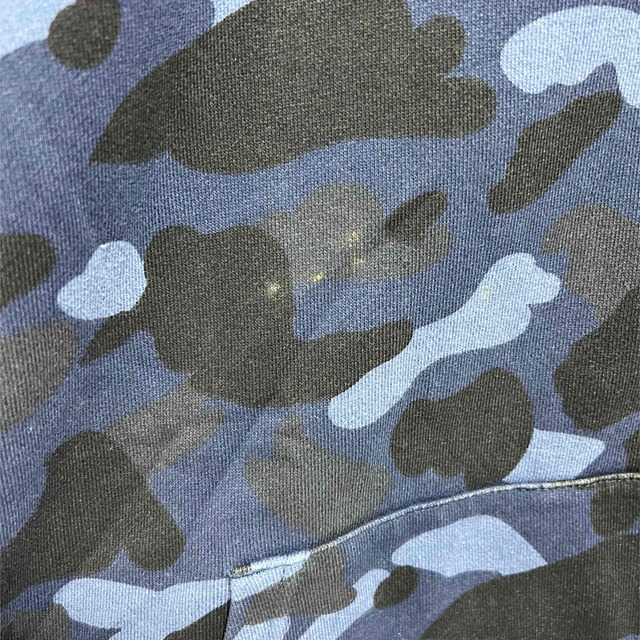 A BATHING APE(アベイシングエイプ)のBAPE パーカー カモフラ ブルー ネイビー 青 エイプ カモ メンズのトップス(パーカー)の商品写真