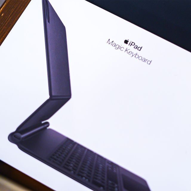 美品 Apple 11インチ iPad用 Magic Keyboard 日本語 特価 noxcapital.de