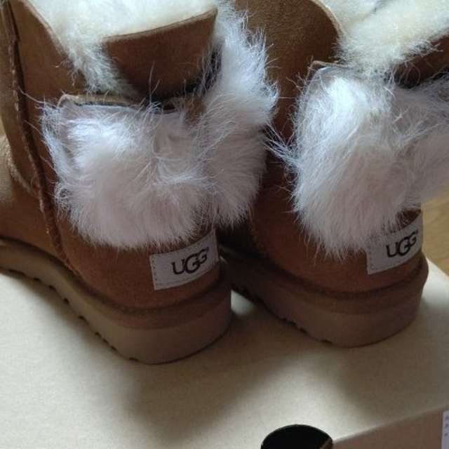 UGG❤︎新品未使用❤︎限定デザインブーツ????23センチ????定価25000円