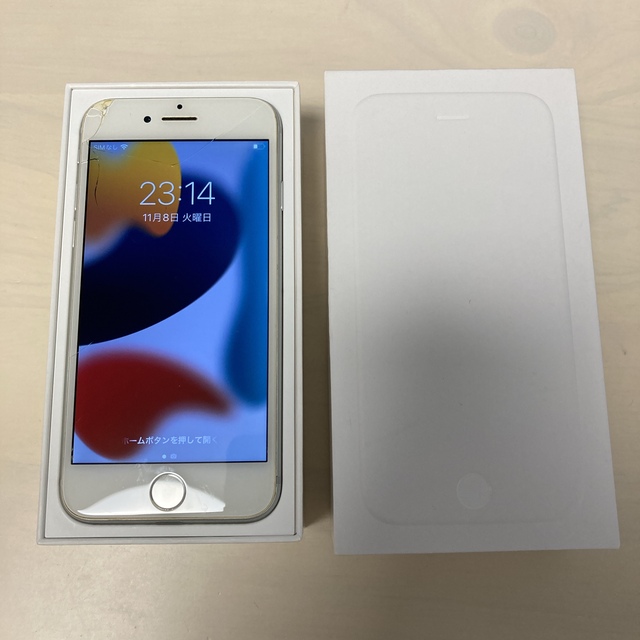 iPhone 8 Silver 64 GB SIMフリー