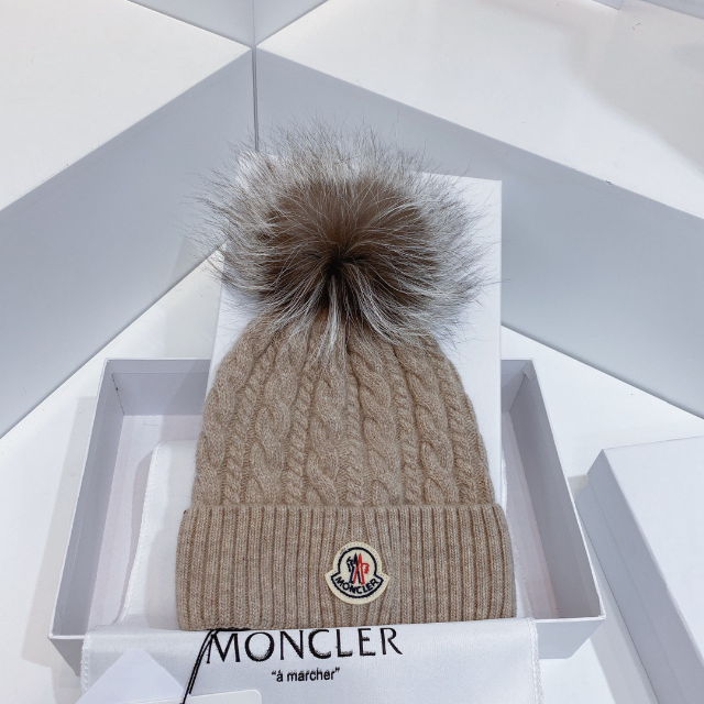 大注目 licu.org MONCLER MONCLERニット帽子 ニット帽 - 箱付きタグ