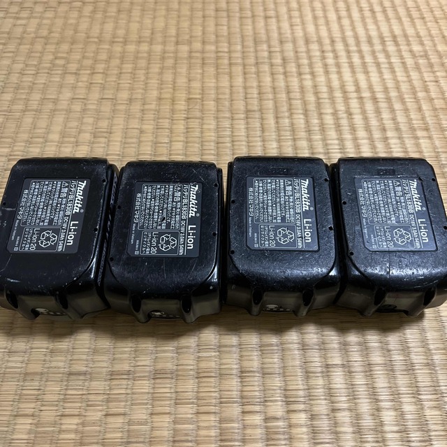 工具/メンテナンス緊急値下げ！　マキタバッテリー 18v3.0Ah 4個セット