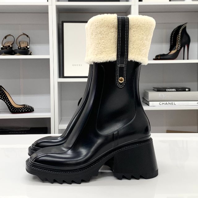 5369 未使用 クロエ Betty ラバー ボア ステッチ アンクルブーツ - ブーツ