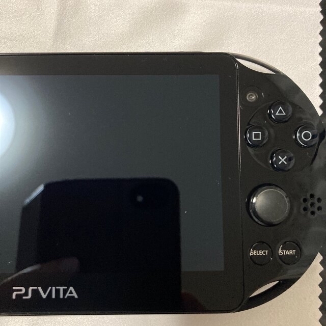 PS VITA 本体(PCH-2000)＋メモリーカードとおまけのソフト付き 2