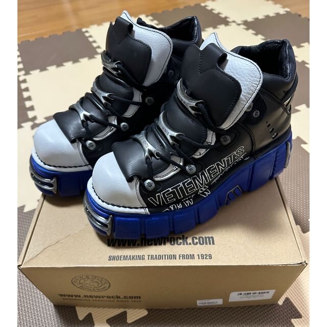 VETEMENTS - VETEMENTS NEW ROCK PLATFORM SNEAKERSの通販 by ティー's