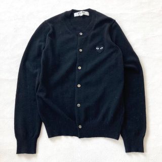 コムデギャルソン(COMME des GARCONS)の●プレイコムデギャルソン●クルーネック　カーディガン　ブラック　ハートワッペン(カーディガン)