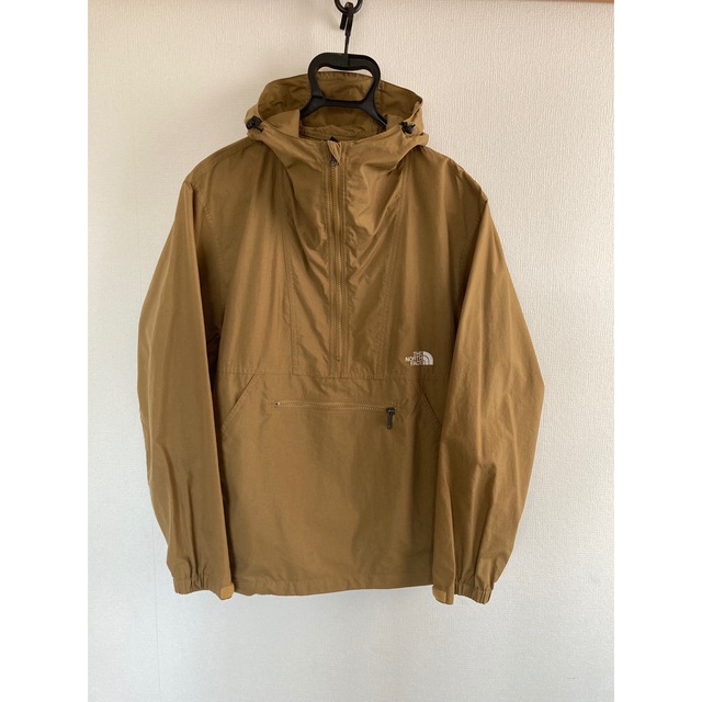 THE NORTH FACE(ザノースフェイス)の【中古】ノースフェイス コンパクトアノラック メンズM メンズのジャケット/アウター(ナイロンジャケット)の商品写真