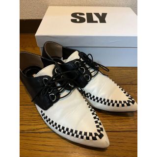 スライ(SLY)のSLY  ローファー　パンプス(ローファー/革靴)