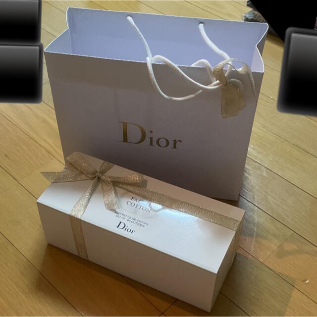 Dior ディオール フェイシャルコットン&ショップ袋 コスメ/美容のメイク道具/ケアグッズ(コットン)の商品写真