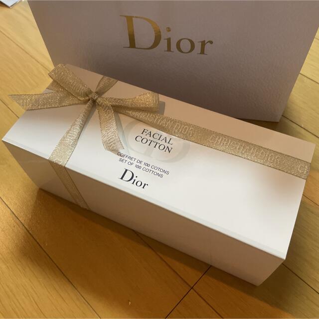 Dior ディオール フェイシャルコットン&ショップ袋 コスメ/美容のメイク道具/ケアグッズ(コットン)の商品写真