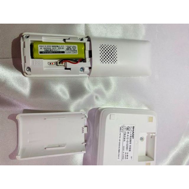 SHARP(シャープ)のシャープ コードレス電話機 JD-SF1CL-W スマホ/家電/カメラの生活家電(その他)の商品写真