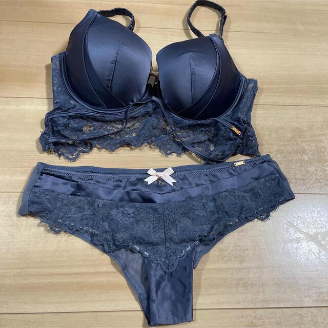 PEACH JOHN(ピーチジョン)のHunkemoller 下着セット　定価の半額 レディースのレディース その他(その他)の商品写真