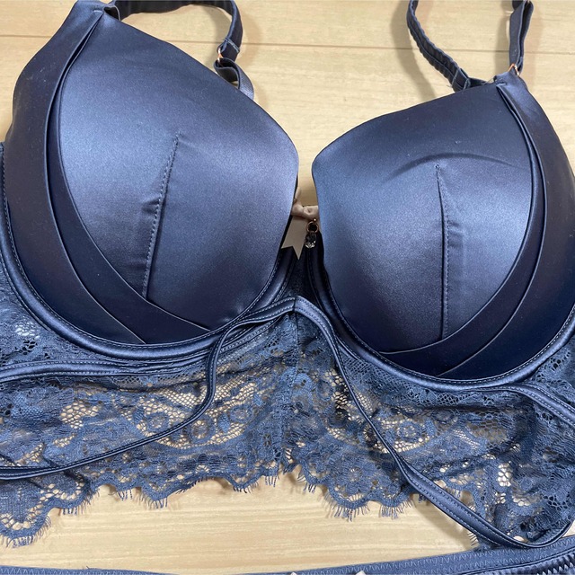 PEACH JOHN(ピーチジョン)のHunkemoller 下着セット　定価の半額 レディースのレディース その他(その他)の商品写真