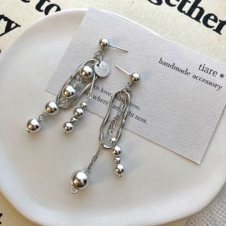 シルバー ボール アシメ ピアス つぶつぶ(ピアス)