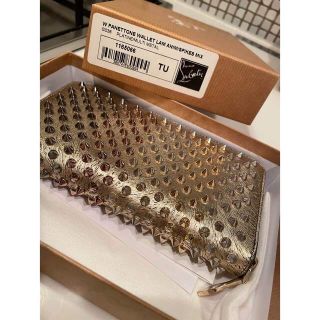 クリスチャンルブタン(Christian Louboutin)のクリスチャンルブタンパネトーネスパイクスタッズ長財布/ゴールド(長財布)