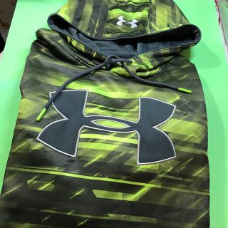 アンダーアーマー(UNDER ARMOUR)のアンダーアーマー…紳士フード付きパーカー…(Lサイズ)(パーカー)