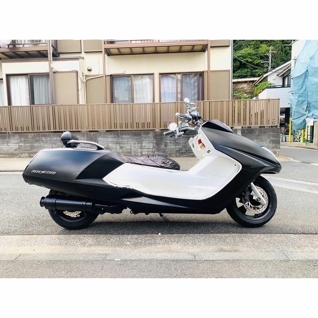 ヤマハ(ヤマハ)のマグザムSG 21Jお洒落な白黒カラーでスピーカー付き♫ #横浜市中区発 自動車/バイクのバイク(車体)の商品写真