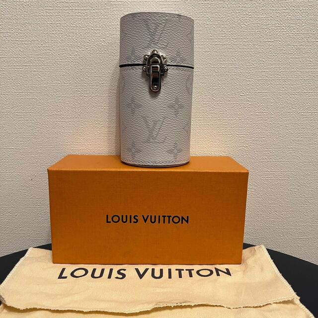 未使用新品 ルイヴィトン/LV モノグラム 香水ケース 100㎖ 鼠色 約8万円