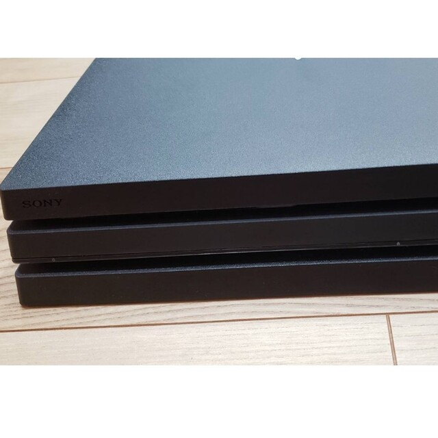 SONY PlayStation4 Pro 本体 CUH-7200BB01 エンタメ/ホビーのゲームソフト/ゲーム機本体(家庭用ゲーム機本体)の商品写真