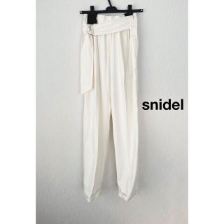 スナイデル(SNIDEL)の【新品】snidel スナイデル  ホワイト ハイウエスト パンツ(カジュアルパンツ)