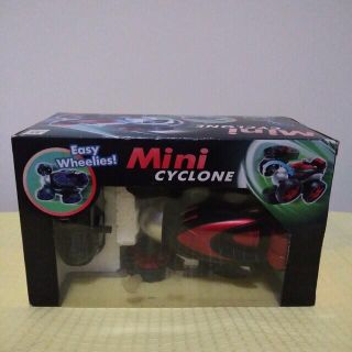 ラジコン　mini cyclone(トイラジコン)