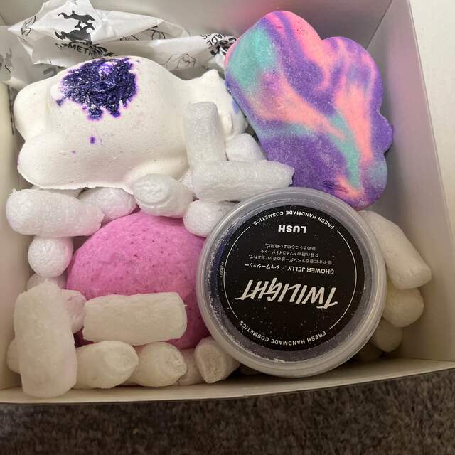 LUSH(ラッシュ)のLUSHスリーピーベアギフト コスメ/美容のボディケア(バスグッズ)の商品写真