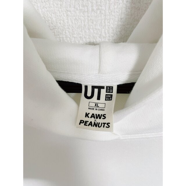 UNIQLO(ユニクロ)のユニクロ×KAWS スヌーピーコラボパーカー XL レディースのトップス(パーカー)の商品写真