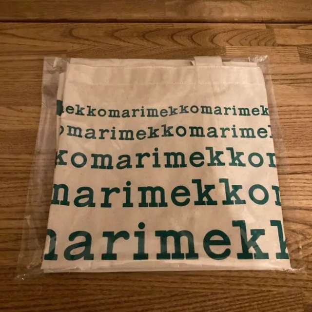 marimekko(マリメッコ)のmarimekko マリメッコノベルティトート  新品未使用です！ レディースのバッグ(トートバッグ)の商品写真