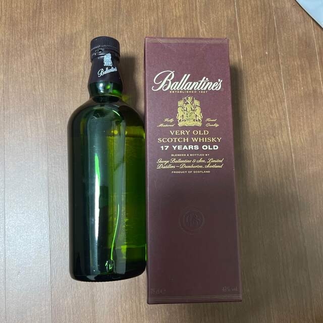 BALLANTYNE CASHMERE(バランタインカシミヤ)のBallantine’s VERY OLD SCOTCH WHISKY 食品/飲料/酒の酒(ウイスキー)の商品写真