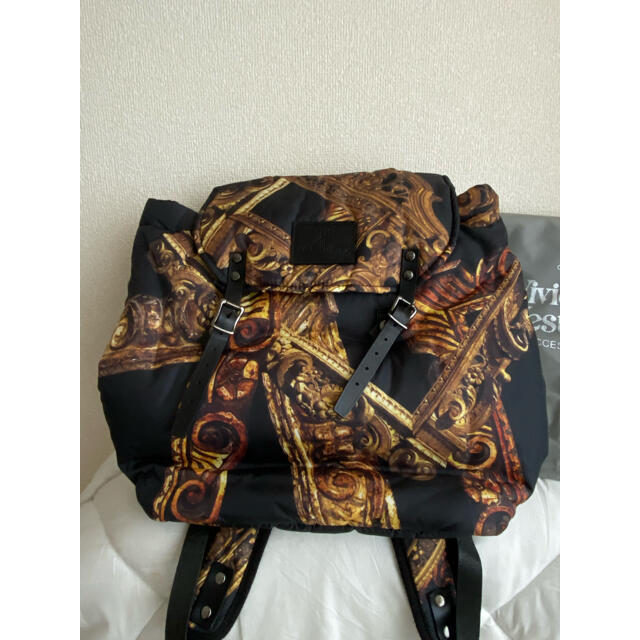 専用出品 ヴィヴィアンウエストウッド 額縁 リュック 保存袋付き | www