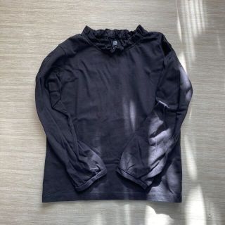 ユニクロ(UNIQLO)の【夕日様専用】UNIQLO 黒フリルカットソーと黒リブカットソー　120(Tシャツ/カットソー)