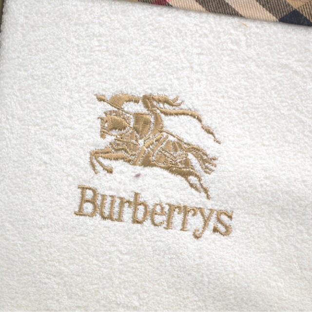 BURBERRY(バーバリー)のBURBERRY バーバリー タオルシーツ2枚セット綿100% 箱入り インテリア/住まい/日用品の寝具(シーツ/カバー)の商品写真