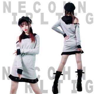 【NieR】ONE-SHOULDER BICOLOR LAYERED PARKA(パーカー)