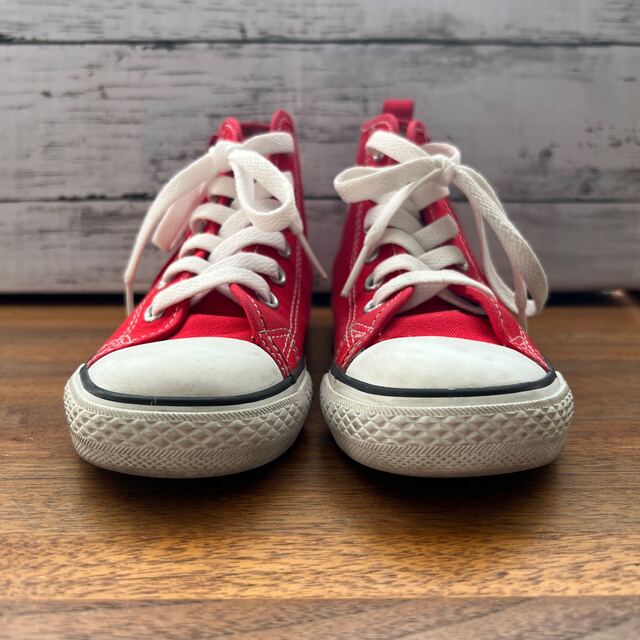 CONVERSE(コンバース)のコンバース♡18cmハイカットレッド キッズ/ベビー/マタニティのキッズ靴/シューズ(15cm~)(スニーカー)の商品写真