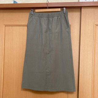 ユニクロ(UNIQLO)のUNIQLO タイトスカート（カーキ）ストレッチ(ロングスカート)