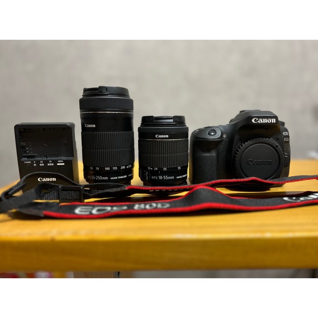 Canon - Canon EOS 80D ダブルズームキット + 50mm F/1.8 レンズ