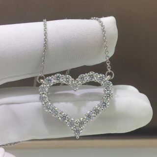 newデザイン】モアサナイト ネックレス K18WGの通販 by Rui|ラクマ