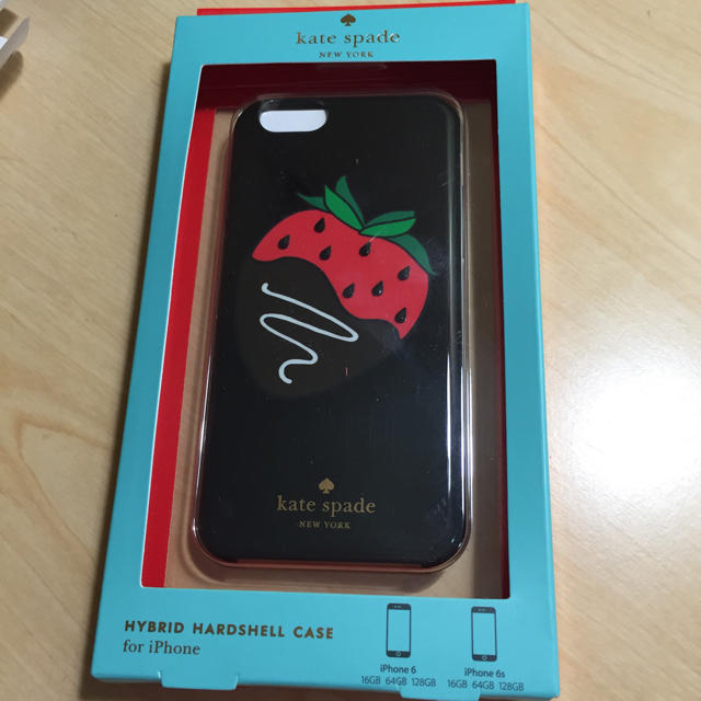 kate spade new york(ケイトスペードニューヨーク)の新春セール！新品正規品 iPhone6 6s ケース いちご スマホ/家電/カメラのスマホアクセサリー(iPhoneケース)の商品写真