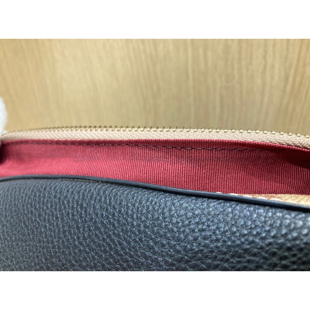 COACH(コーチ)のCOACH コーチ ディズニーコラボ とんすけ カメラバッグ  69253 レディースのバッグ(ショルダーバッグ)の商品写真