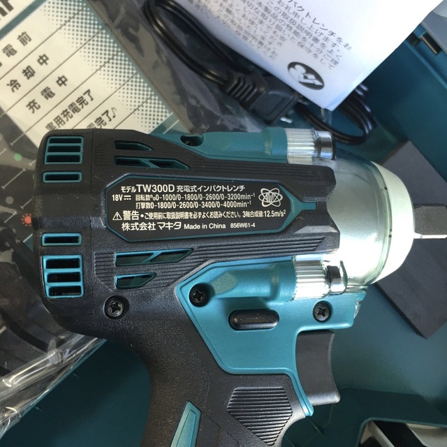 ☆makita    新品　TW300DRGX  18V   インパクトレンチ☆