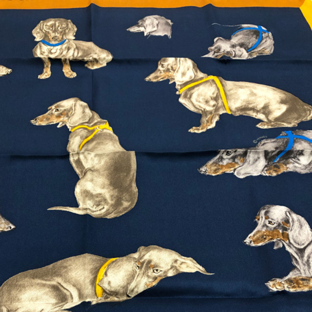 HERMES - エルメス カレ70 スカーフ Les Bassets バセット HERMES - エルメス カレ70 スカーフ Les Bassets バセット