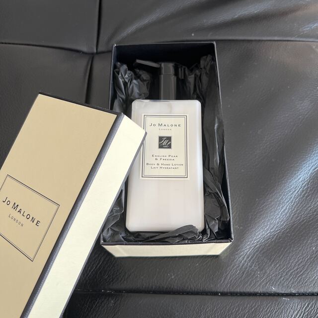 Jo Malone(ジョーマローン)のジョーマローン　イングリッシュペアー&フリージア コスメ/美容のボディケア(ボディクリーム)の商品写真