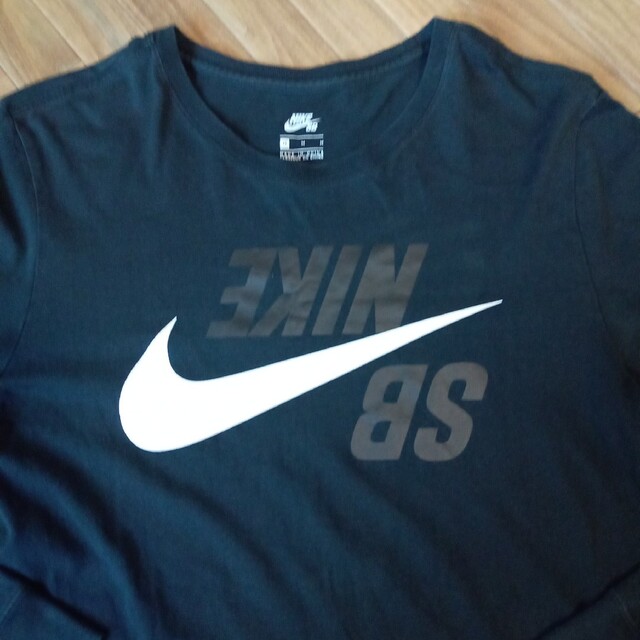 NIKE(ナイキ)のナイキ NIKE SB   ロングスリーブＴシャツ メンズのトップス(Tシャツ/カットソー(七分/長袖))の商品写真