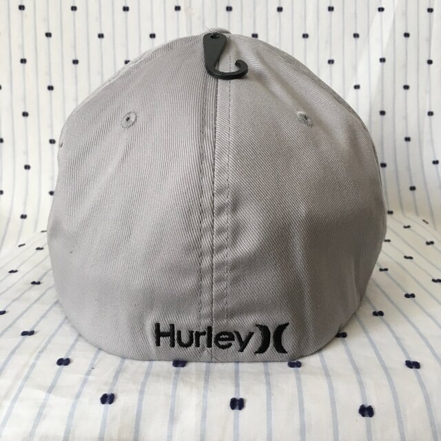 Hurley(ハーレー)のＨＵＲＬＥＹハーレーUS限定アイコンエンブロイダリーフレックスフィットキャップ メンズの帽子(キャップ)の商品写真