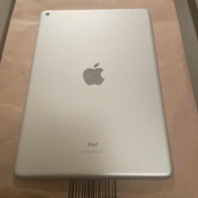 Apple - 【イチオシ商品】iPad第9世代「シルバー」　64ギガ