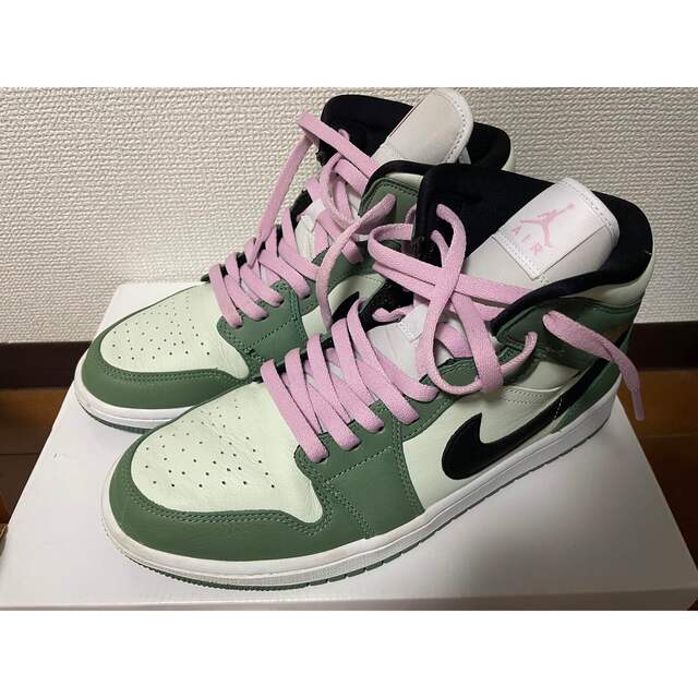 NIKE(ナイキ)のNIKE AIR JORDAN 1 MID SE "DUTCH GREEN  メンズの靴/シューズ(スニーカー)の商品写真