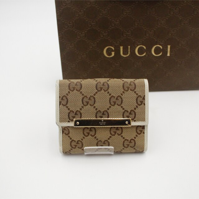 Gucci グッチ GG柄 二つ折り財布 Wホック コンパクト オフホワイト